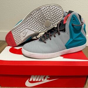 Nike LeBron XII NSW Lifetyle - South Beach